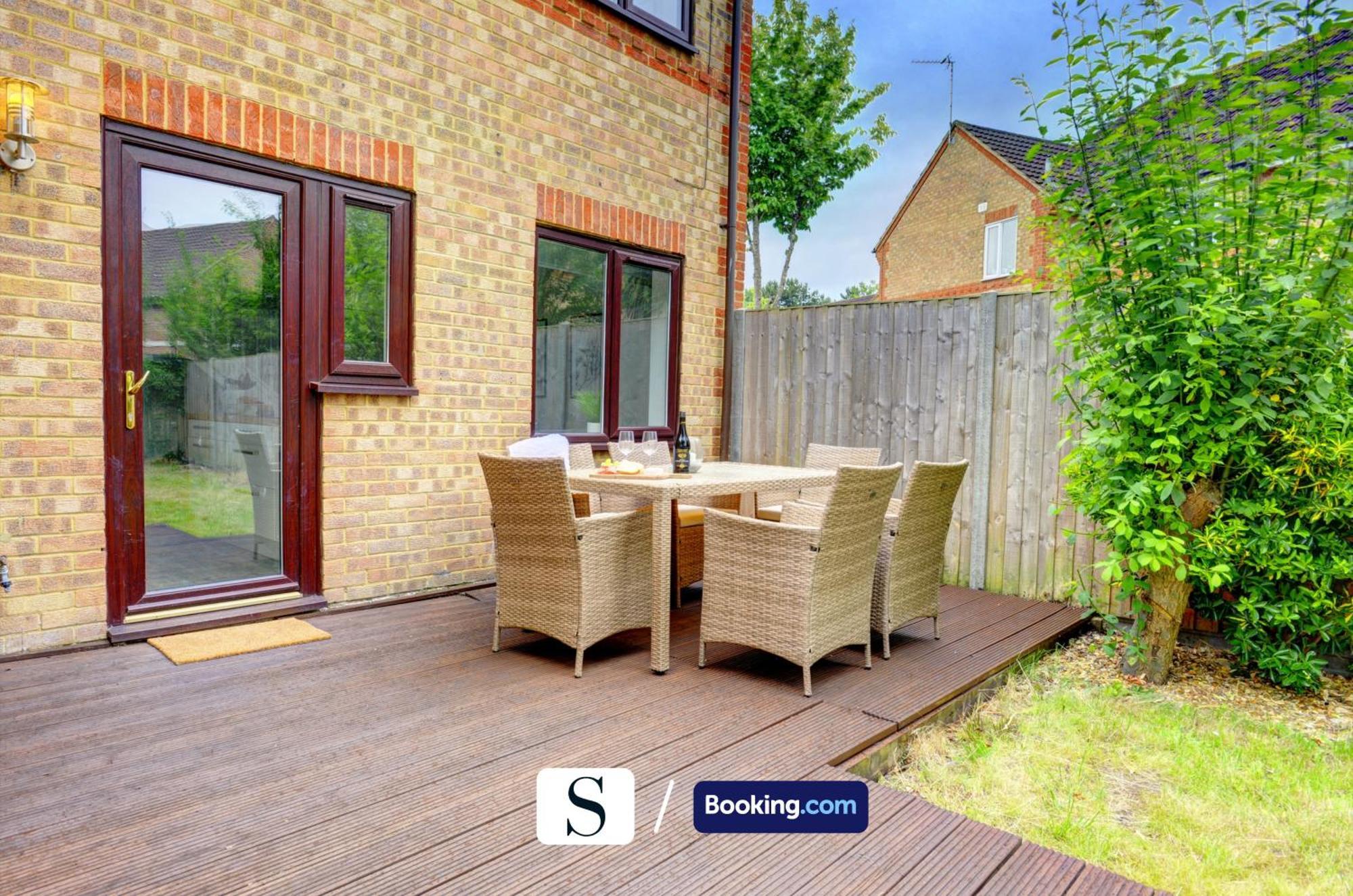 Wavendon The Bernstein Executive House By Silva Short Lets & Serviced Accommodation Milton Keynes With Garden & Parking מראה חיצוני תמונה